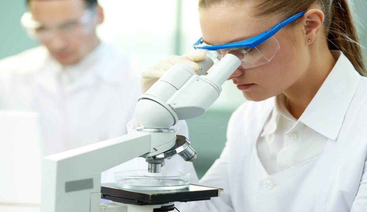 Nuova era per la farmacologia: AI setaccia 10 sestilioni di molecole per terapie mirate - Una nuova era sta per iniziare (depositphotos.com) - www.systemcue.it