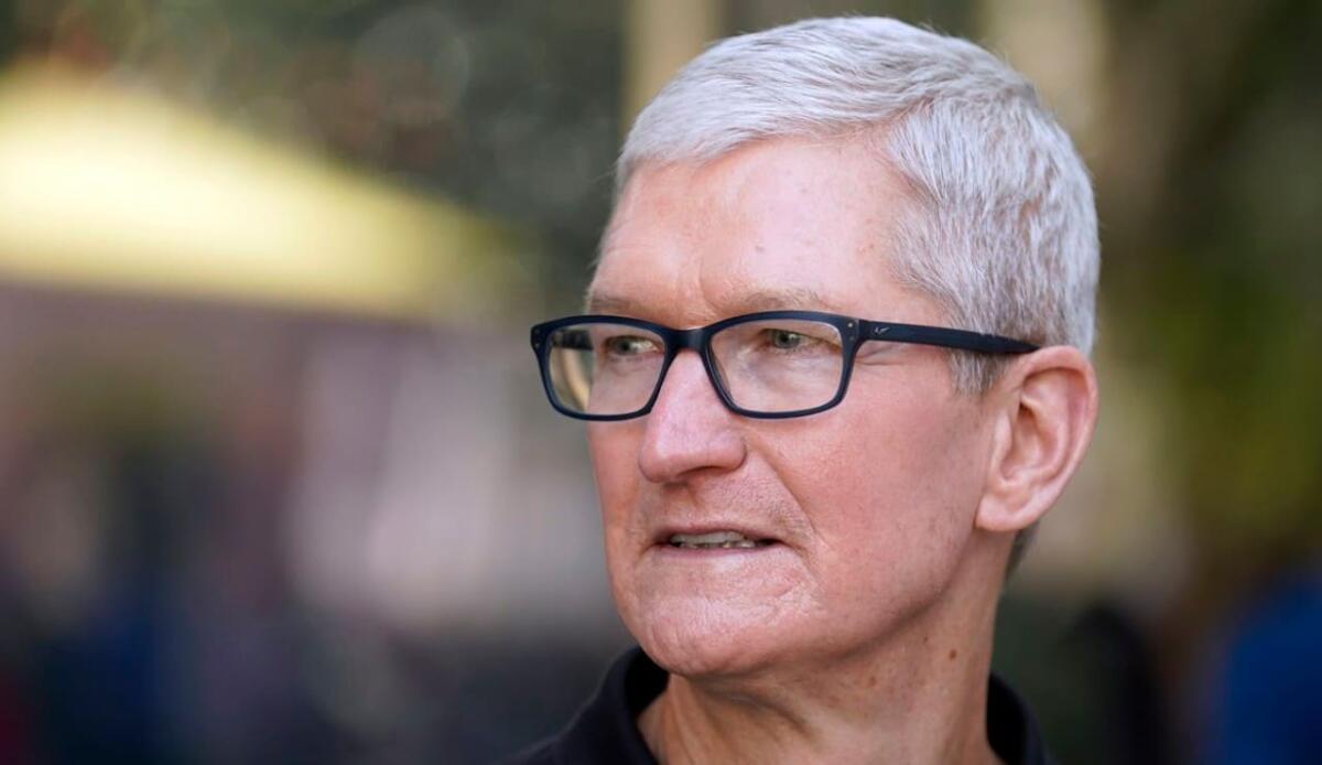 Apple scommette sugli USA: 500 miliardi di investimenti e 20.000 nuove assunzioni - Apple e USA, gli investimenti per il futuro (YouTube Foto) - wwa.managementcue.it