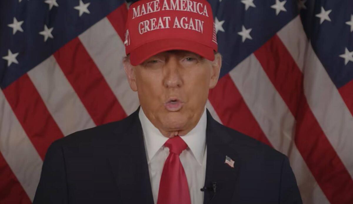 Trump media e l'affetto per le criptovalute: potrebbe acquisire Bakkt per espandere la sua offerta - Donald Trump (screenshot Donald J Trump/YouTube) - www.financecue.it