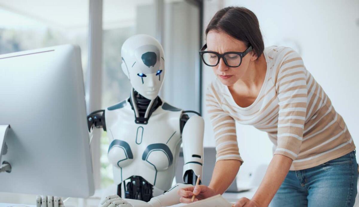 AI e giornalismo: il New York Times introduce strumenti avanzati per i suoi giornalisti - AI e giornalismo (Canva) - systemscue.it