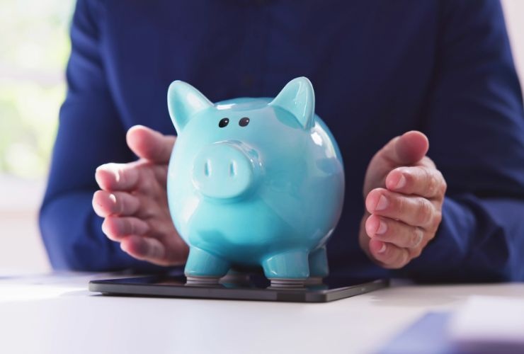 Come gestire i risparmi (Canva Foto) - www.managementcue.it