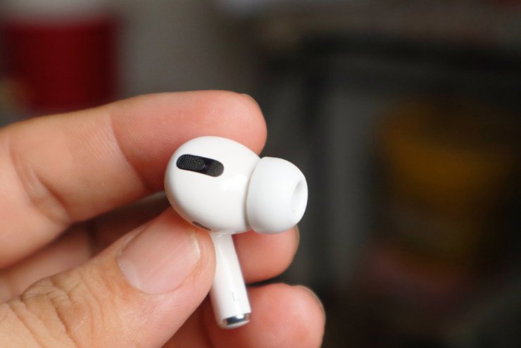 AirPods, secondo alcuni insider già da tempo potrebbero fare la traduzione in tempo reale (DepositPhotos) - SystemsCUE