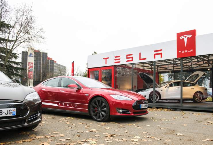 Tesla, vendite in calo in Cina e crollo finanziario (DepositPhotos) - FinanceCUE