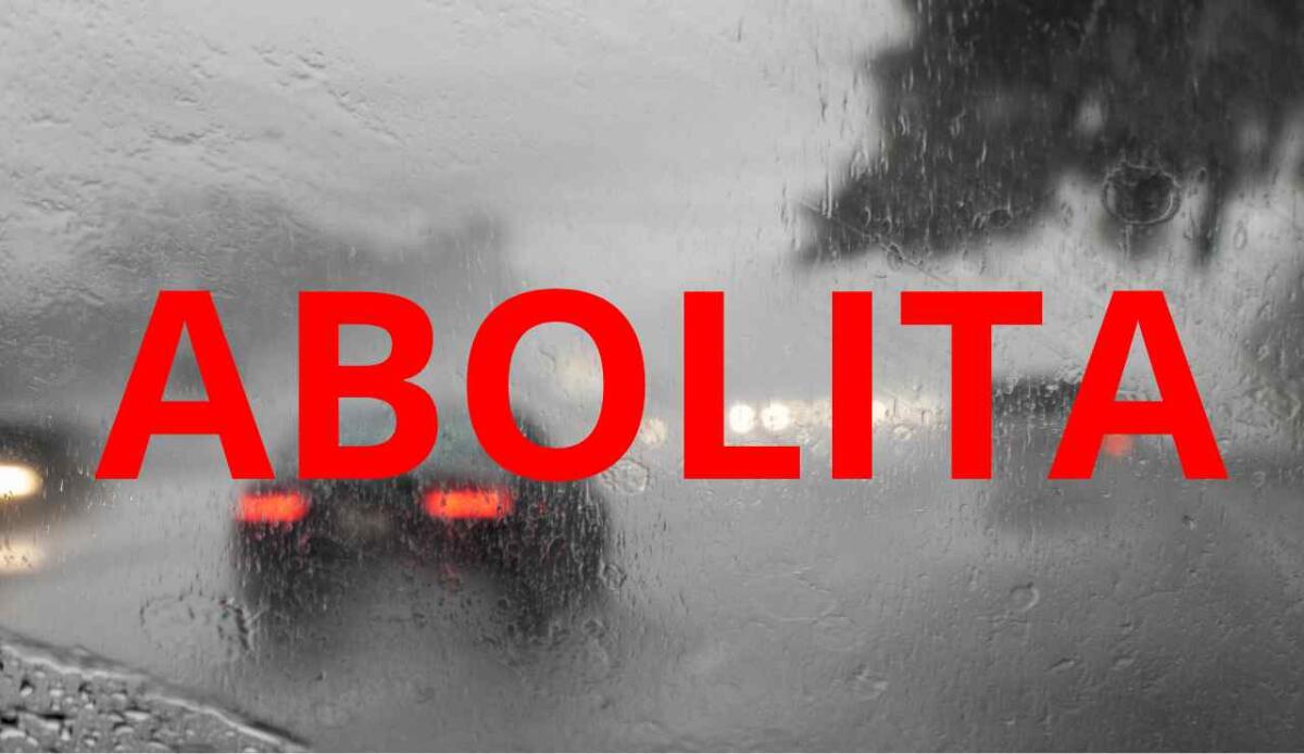 Addio estate, "piove troppo, dobbiamo abolirla all'istante": inaugurata la SS, prende il suo posto - Abolita strada pioggia illustrazione (Canva foto) - managementcue.it