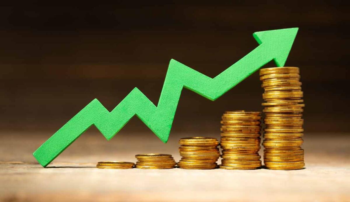 I prezzi tornano a salire: l’inflazione accelera trainata da energia e alimentari - Aumento dei prezzi illustrazione (Canva foto) - www.financecue.it
