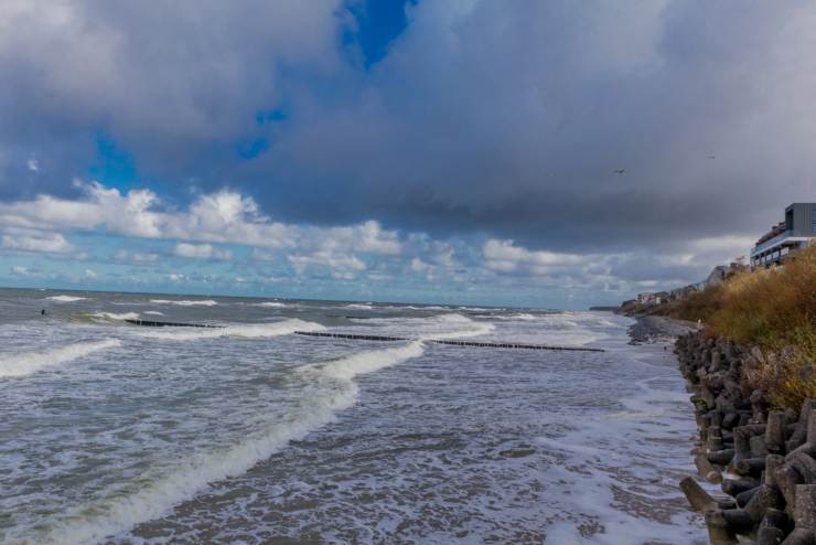 Mare specchio nuvole