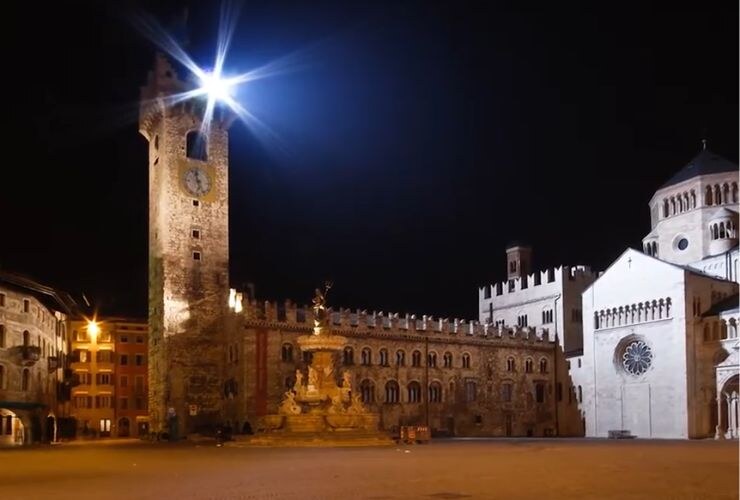 Trento di notte (screenshot Come si Viaggia/YouTube) - www.financecue.it