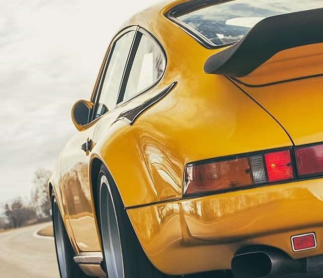 Yellowbird auto (RUF AUTOMOTIVE UK FOTO) - www.vehiclecue.it