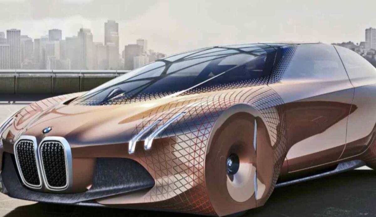 Al via il test delle batterie a stato solido di BMW e Solid Power - Partono i test da BMW, come funziona il nuovo componente in arrivo? Ecco cosa arriva dopo una lunga sperimentazione (screenshot Financial Wise/YouTube) - vehiclecue.it