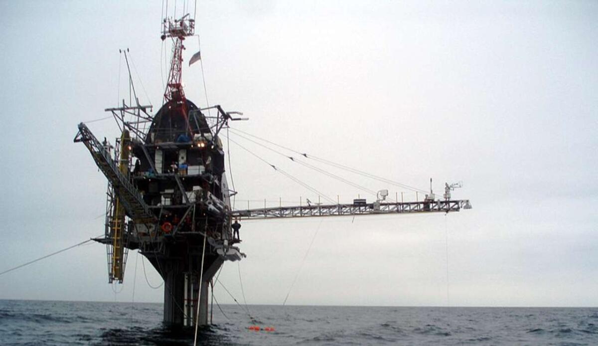 R/P FLIP: la piattaforma oceanica che si "capovolgeva" - Illustrazione della RP FLIP (Wikipedia U.S. NAVY FOTO) - www.marinecue.it