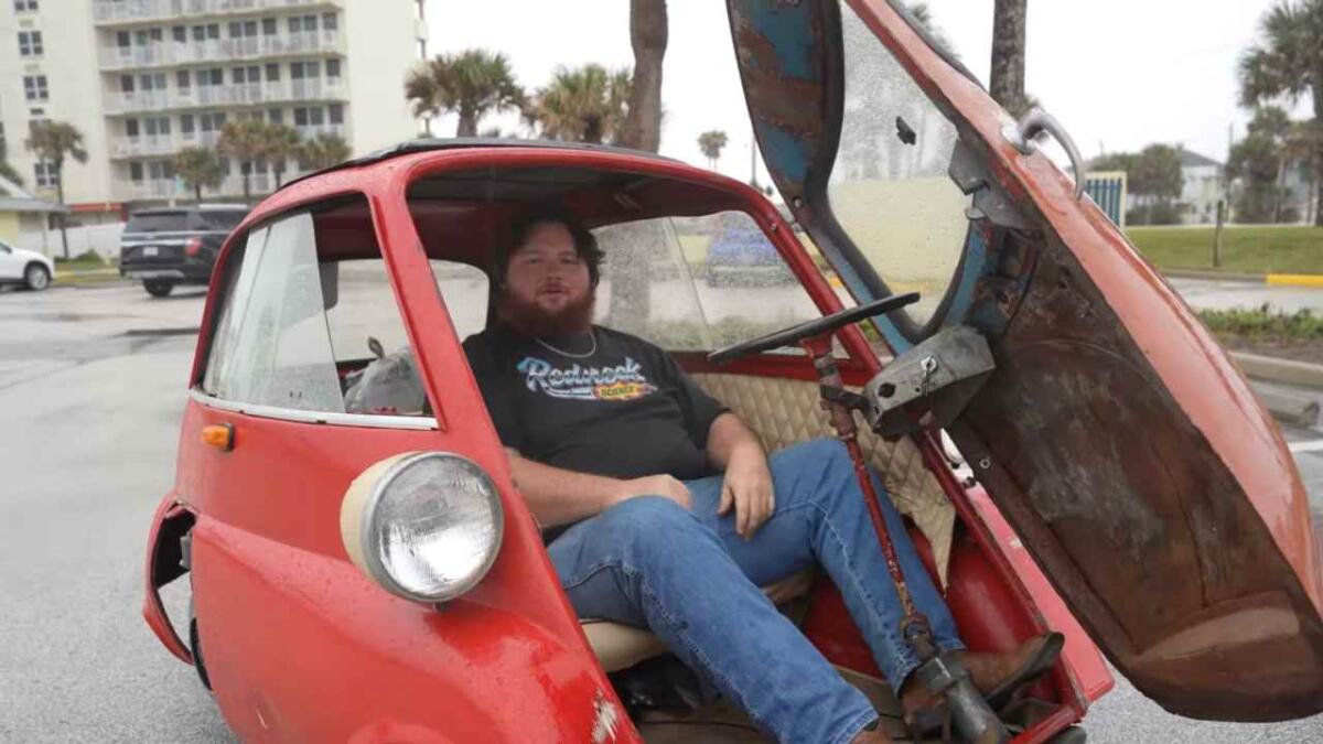 Avventura folle in Florida con una Isetta del 1958: l’auto più piccola mai vista - Il viaggio incredibile a bordo della vettura (Screenshot YouTube Westen Champlin foto) - www.vehiclecue.it