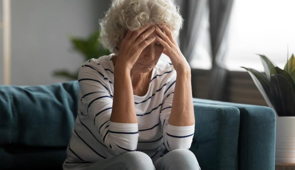 Pensione di reversibilità cancellata per sempre | Nessuna bugia, purtroppo è ufficiale: tragedia assoluta per le vedove italiane - Pensione di reversibilità, ecco come cambia  (Freepik Foto) - www.financecue.it