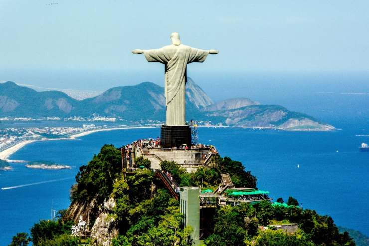 Illustrazione della statua del Cristo Redentore (Pixabay FOTO) - www.buildingcue.it