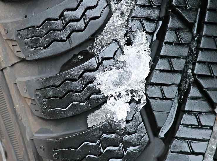 Pneumatico invernale (PIXABAY FOTO) - www.vehiclecue.it