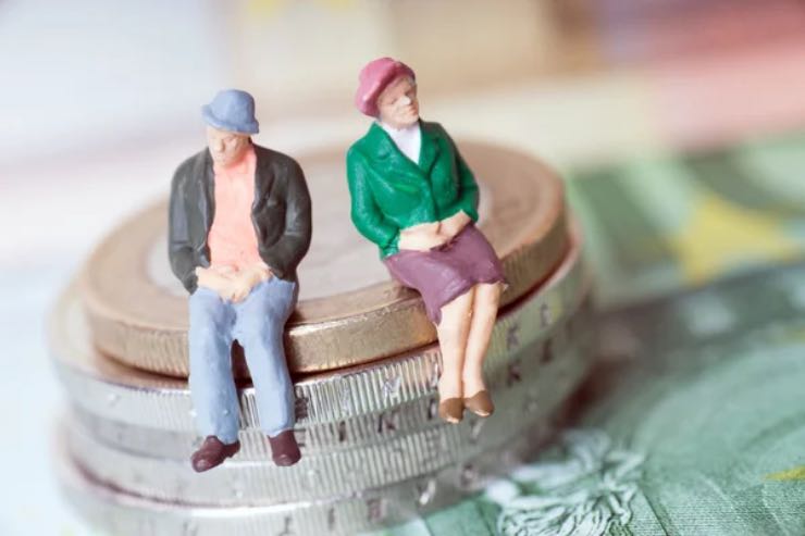 L'ultima brutta notizia per i pensionati nel mese di giugno - Financecue.it (DepositPhoto)