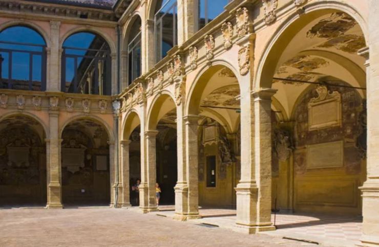 Università di Bologna (Depositphotos foto) - www.buildingcue.it