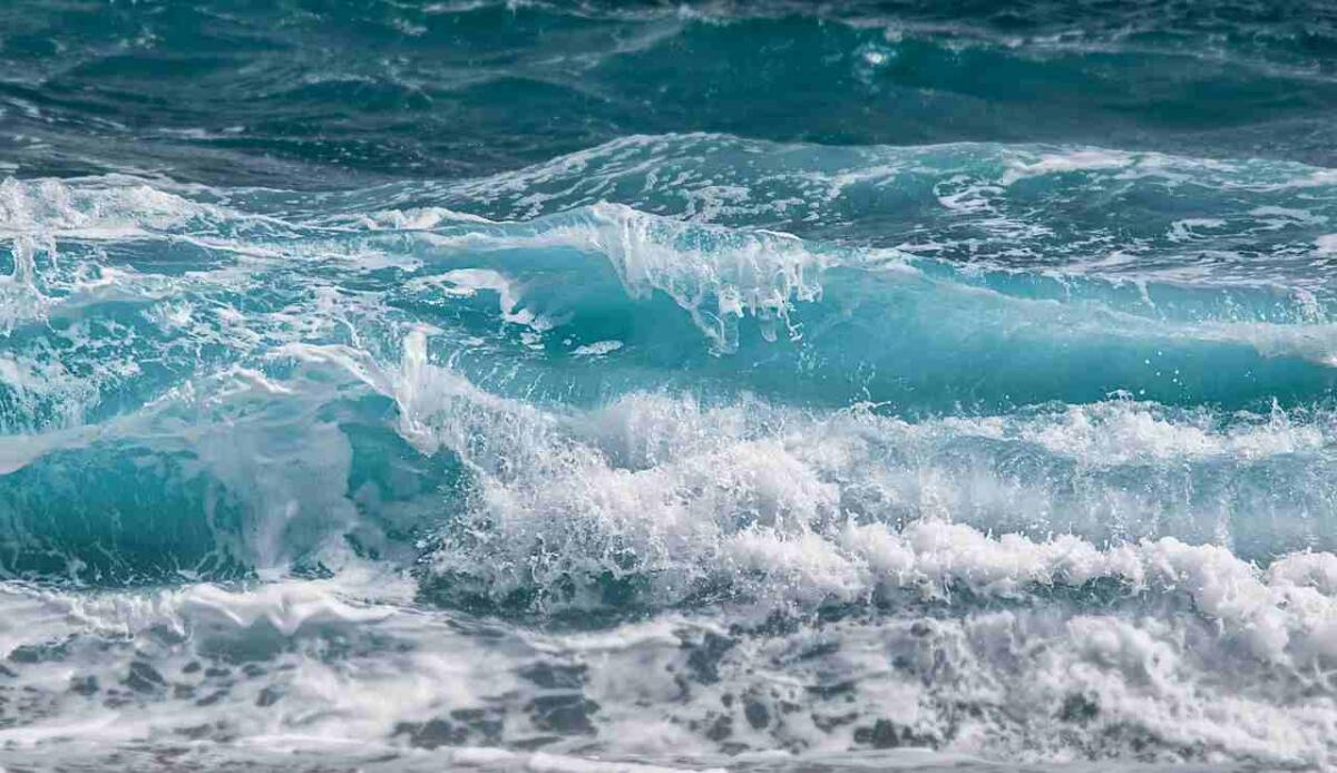 Correnti atlantiche e clima del passato: la scoperta che collega il raffreddamento globale di 3,6 milioni di anni fa - Illustrazione di una corrente marina (Pixabay FOTO) - energycue.it