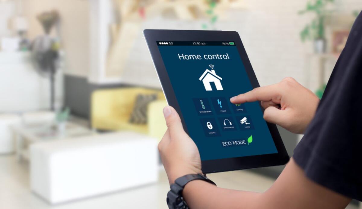 Smart building: così gli edifici intelligenti stanno cambiando il modo in cui viviamo e costruiamo - Illustrazione di una casa smart (Canva FOTO) - buildingcue.it