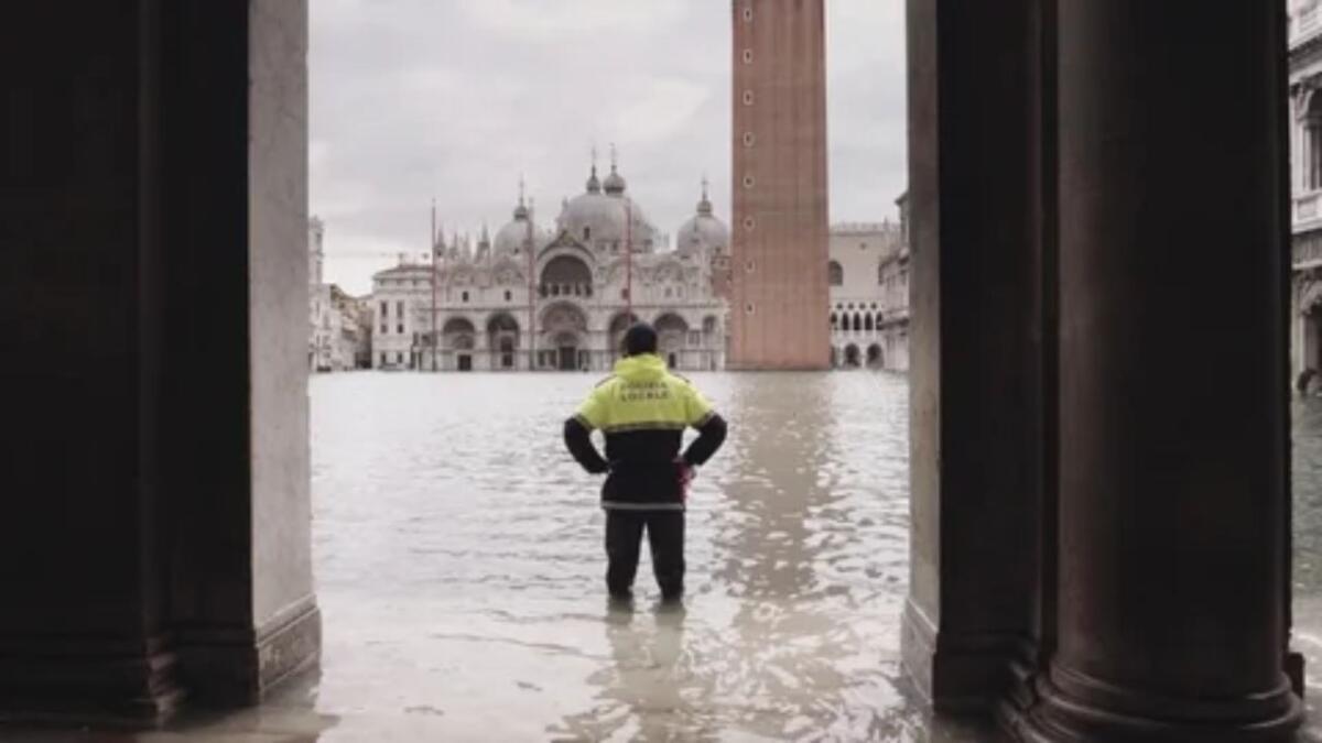 Venezia tra acqua alta e clima estremo: le nuove soluzioni per salvarla dal futuro che avanza - Acqua alta a Venezia (Shutterstock foto) - www.buildingcue.it