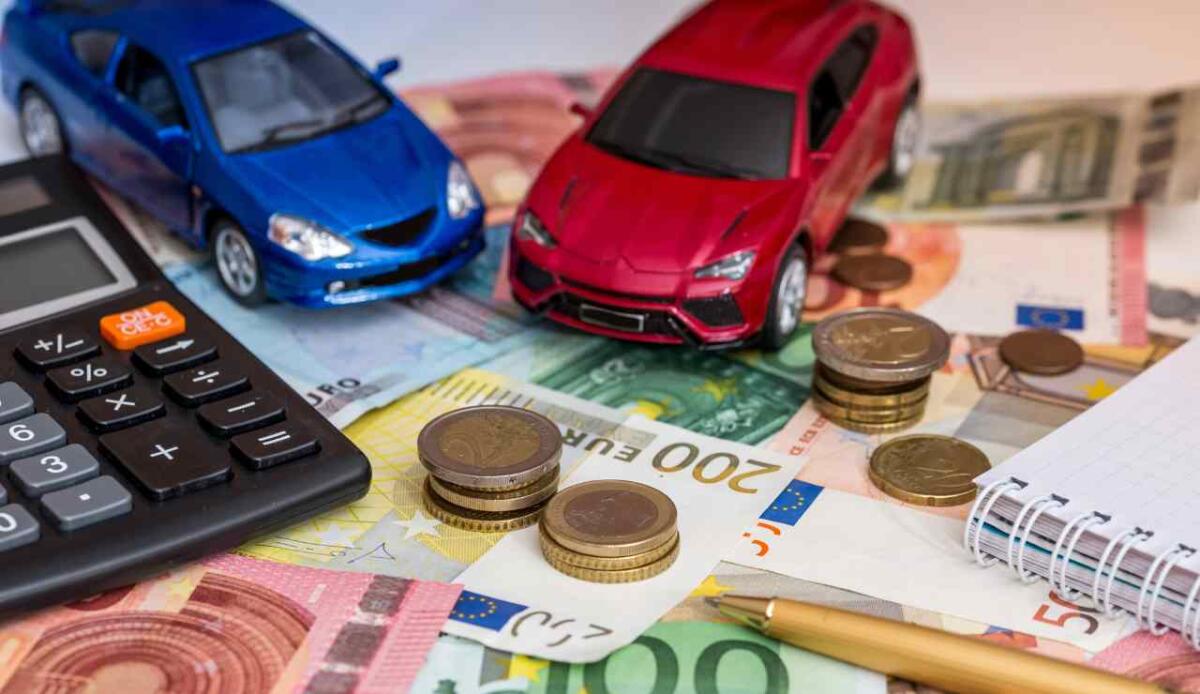 Riforma bollo auto 2026: addio alle rate, pagamento annuale unico - Bollo auto, la riforma dal 2026 (DepositPhotos) - VehicleCUE