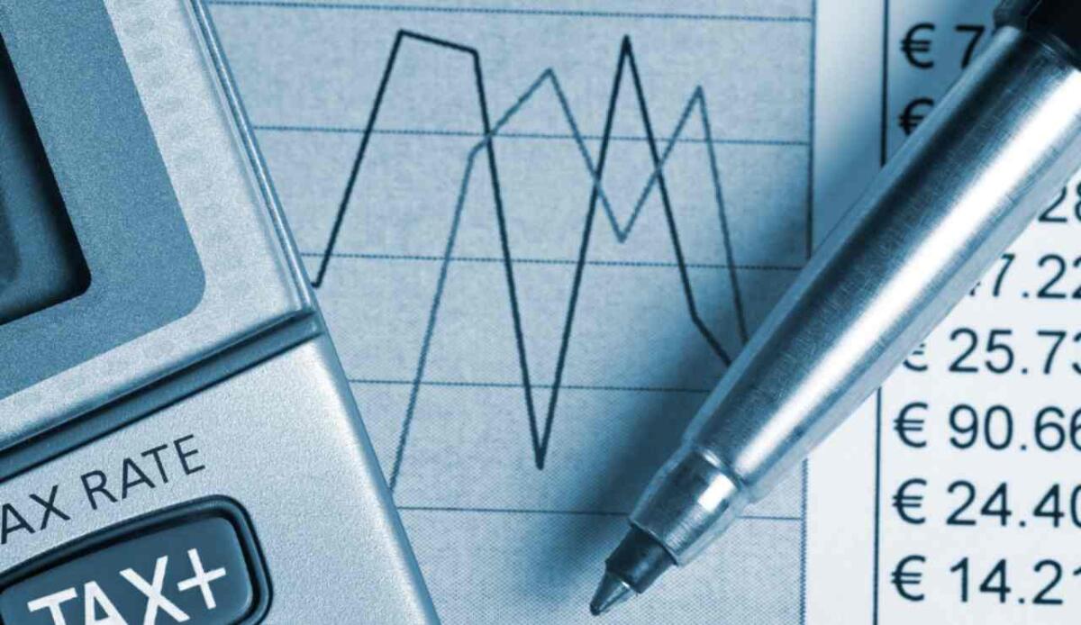 Tassa Etias tre volte più cara: Bruxelles punta a 300 milioni annui per finanziare il bilancio Ue - Illustrazione di alcune tasse (Canva FOTO) - financecue.it