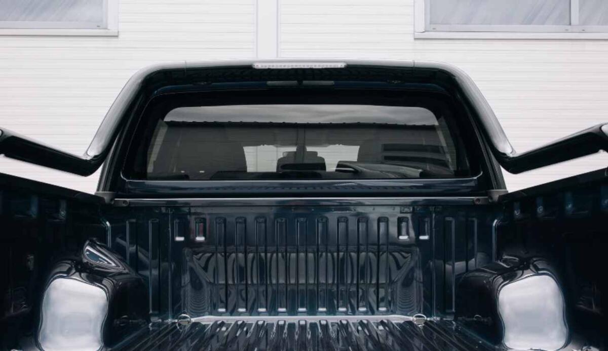 Shanhai Poer Hi4-T: il pickup ibrido plug-in di GWM che sfida ogni terreno con 1.000 km di autonomia - Illustrazione di un pickup (Canva FOTO) - vehiclecue.it