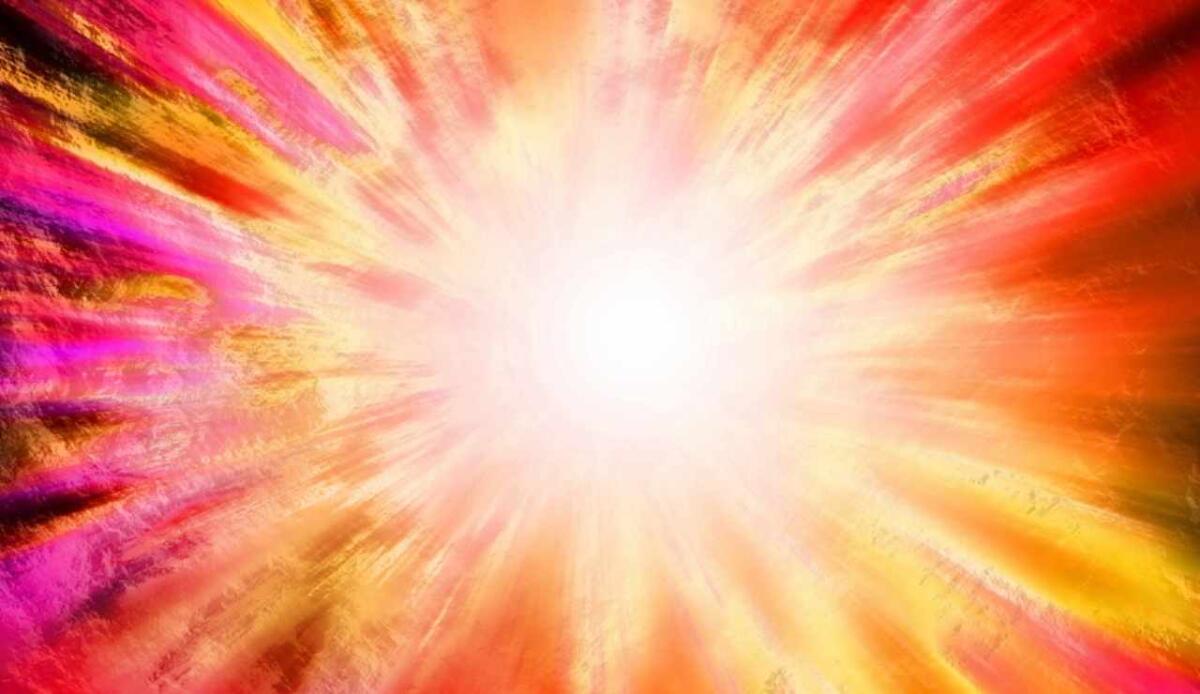 Prime luci sull’universo: gli astronomi osservano le prime stelle che hanno dissipato l’oscurità cosmica 13 miliardi di anni fa - Illustrazione del Big Bang (Canva FOTO) - aerospacecue.it