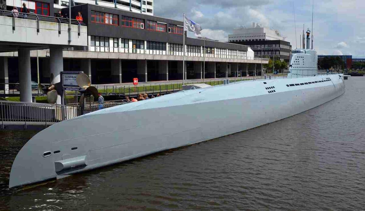 Sottomarini e nuovi contratti: trimestre da record per Electric Boat a Groton - Illustrazione di un sottomarino (Pixabay FOTO) - marinecue.it