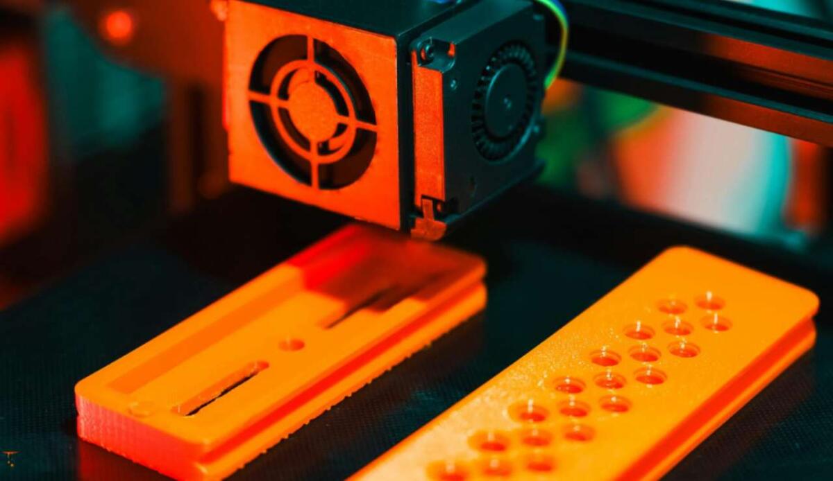 Organoidi cerebrali stampati in 3D: nasce Ceres, il progetto italiano per la medicina del futuro - Illustrazione di una stampa 3D (Canva FOTO) - systemscue.it