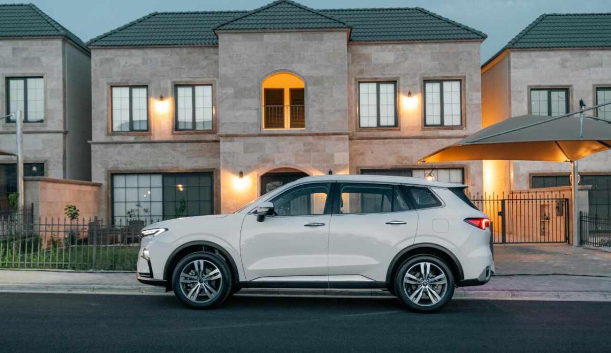SUV di lusso 2025: i migliori in commercio con specifiche - 