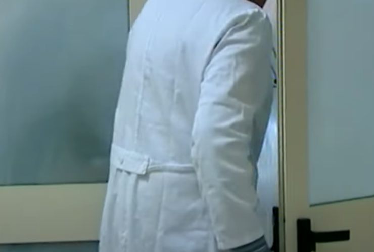 Medico in ospedale al reparto infettivo (screenshot Rai/YouTube) - biomedicalcue.it
