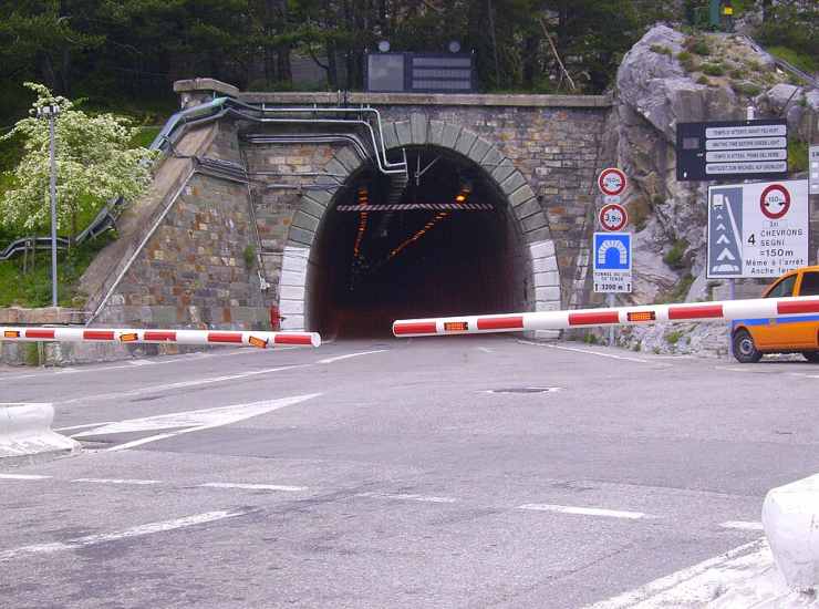 Il tunnel del Tenda (Wikimedia Jpmgir foto) - www.vehiclecue.it