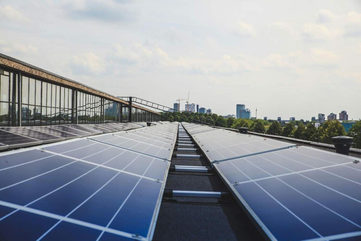 Energie rinnovabili: guida pratica per una transizione consapevole - 