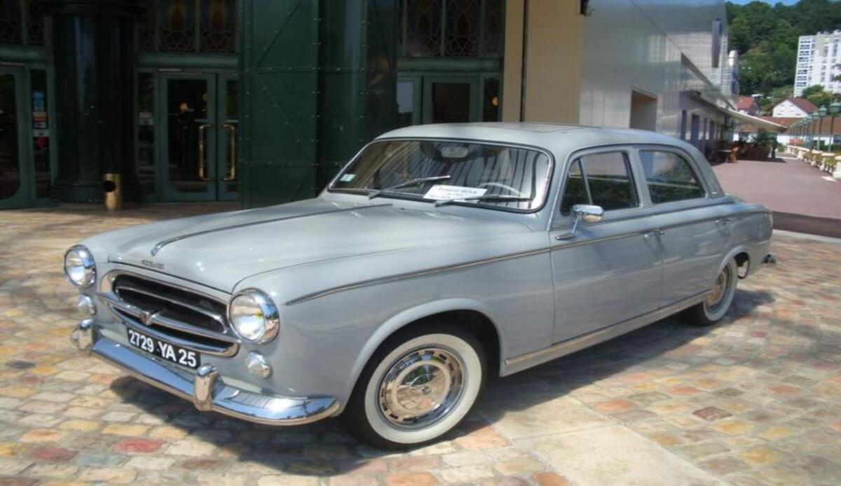 Peugeot 403 compie 70 anni: l’icona Pininfarina che modernizzò il Leone - 70 anni (commons.wikimedia.org/ Wladyslaw) - www.vehiclecue.it