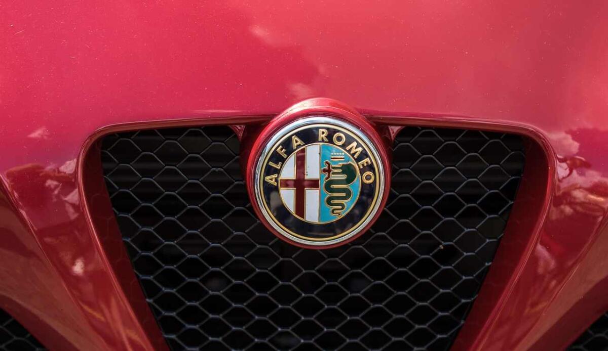 Alfa Romeo celebra 115 anni con vendite record e piani di espansione internazionale - Illustrazione del logo dell'Alfa Romeo (Pixabay FOTO) - managementcue.it