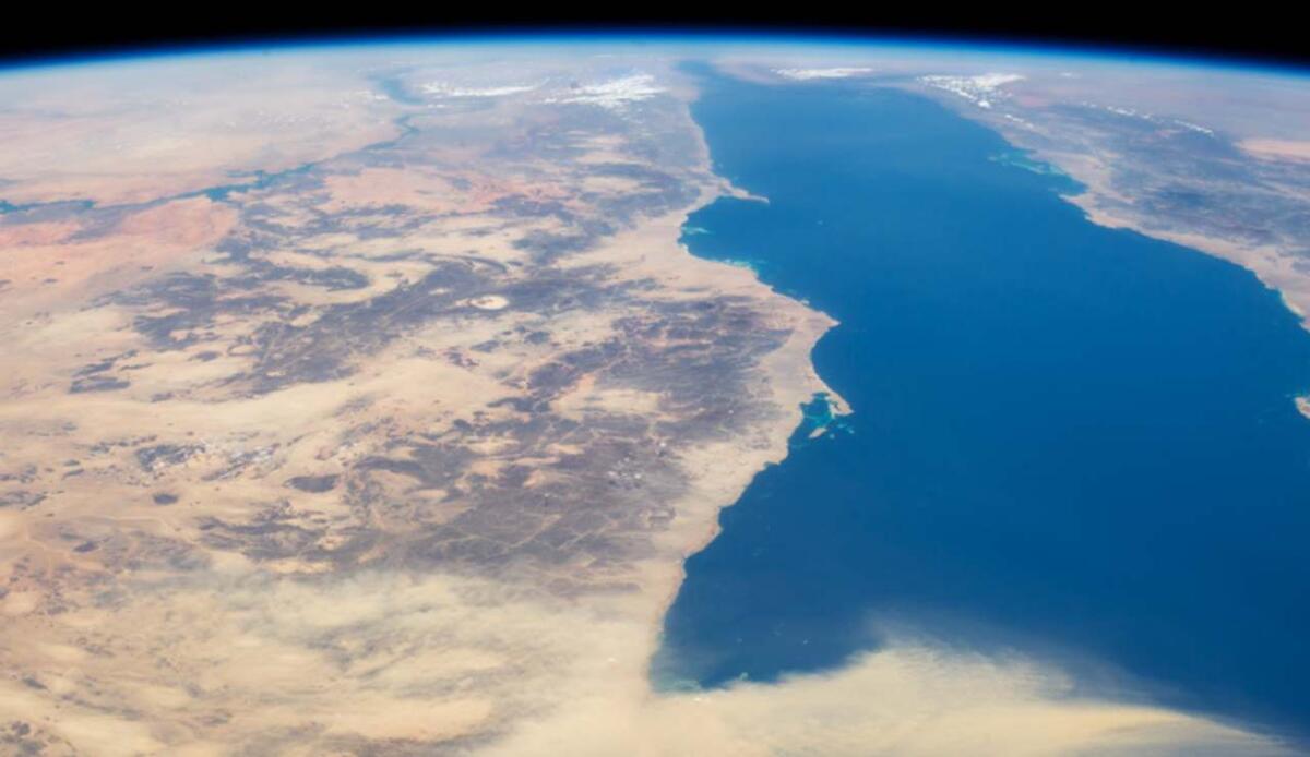 Ricostruita la nascita del Mar Rosso: un viaggio nella geologia sottomarina - Illustrazione del Mar Rosso (Canva FOTO) - marinecue.it