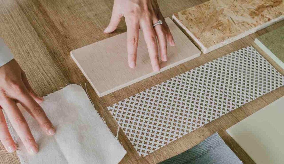 I materiali da costruzione possono assorbire CO₂ anziché emetterla? - Illustrazione di materiali che assorbono CO2 (Canva FOTO) - buildingcue.it
