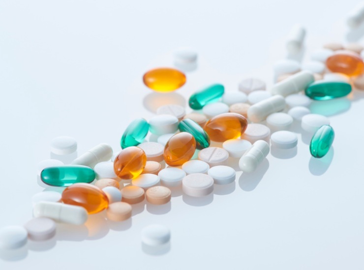 Illustrazione di alcuni farmaci (Canva FOTO) - financecue.it
