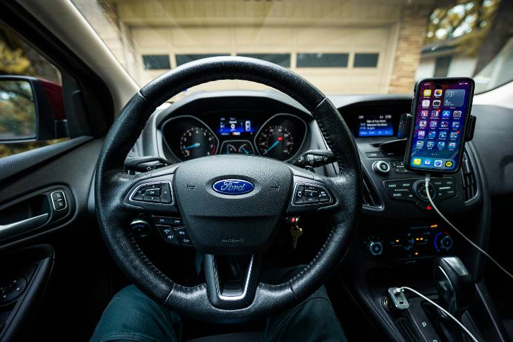 Illustrazione di un'auto della Ford (Pexels FOTO) - financecue.it