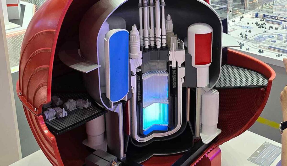 Energia per i data center AI: negli USA arrivano i micro-reattori nucleari sotterranei da 15 MW - Microreattore nucleare, ecco la nuova frontiera (Freepik Foto) - www.energycue.it
