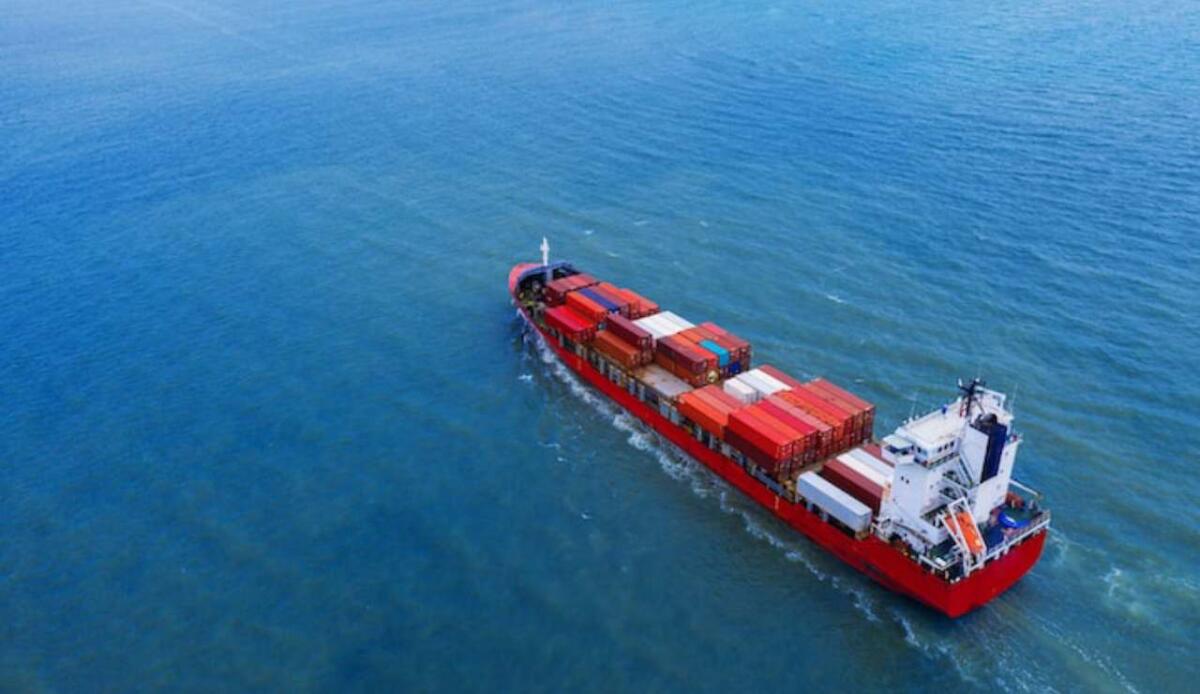 DESMI lancia DesFuel Deepwell Pump: la prima pompa navale compatibile con tutti i carburanti alternativi - Scoperto il modo di non inquinare (Freepik Foto) - www.marinecue.it