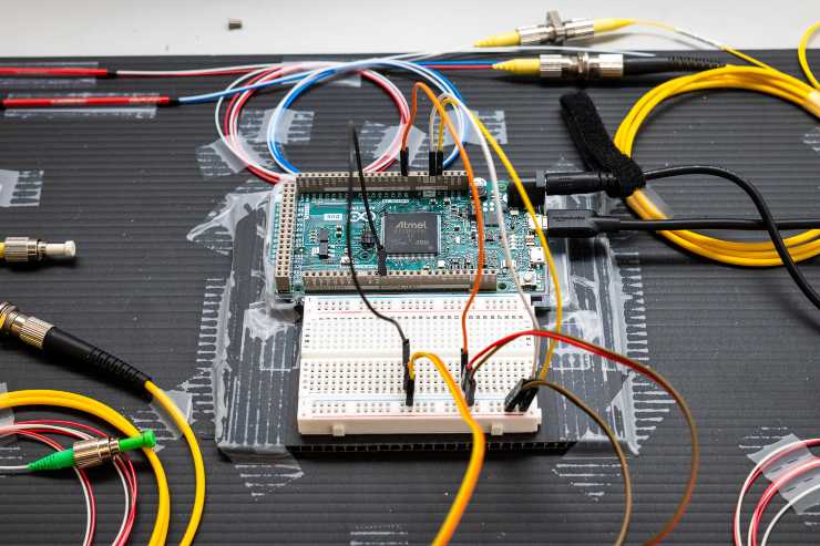 Internet quantistico, il sistema che permette ai computer di collegarsi alla nuova rete (phys.org) - SystemsCUE
