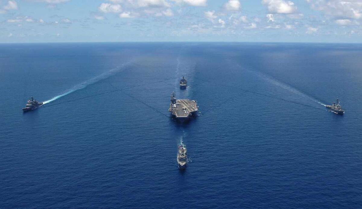 Difesa, Grecia e Italia discutono l'acquisto di 4 fregate FREMM durante incontro a La Spezia - Illustrazione di alcune navi da guerra (Pixabay FOTO) - marinecue.it