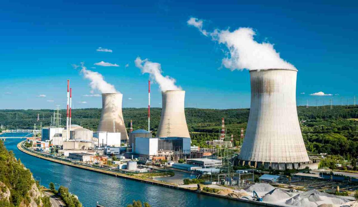 Fusione nucleare, Gauss Fusion accelera: in arrivo un reattore da 1 GW entro il 2045 - Centrale Nucleare, il progetto di Gauss Fusion (DepositPhotos) - EnergyCUE