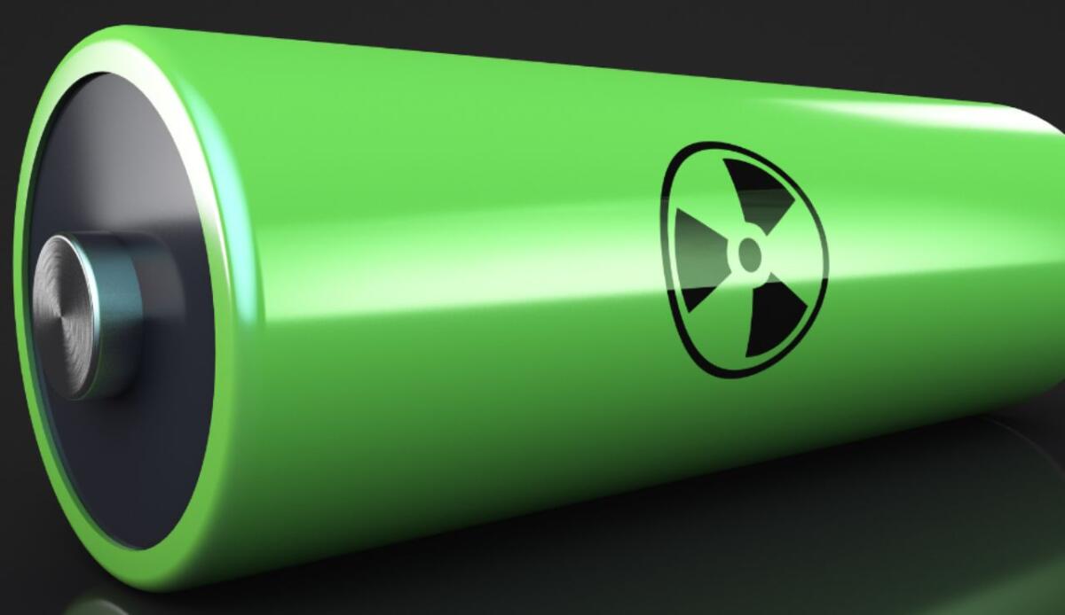 Cina, creata una batteria nucleare che dura oltre un secolo senza ricarica - Illustrazione di una batteria nucleare (canva FOTO) - systemscue.it