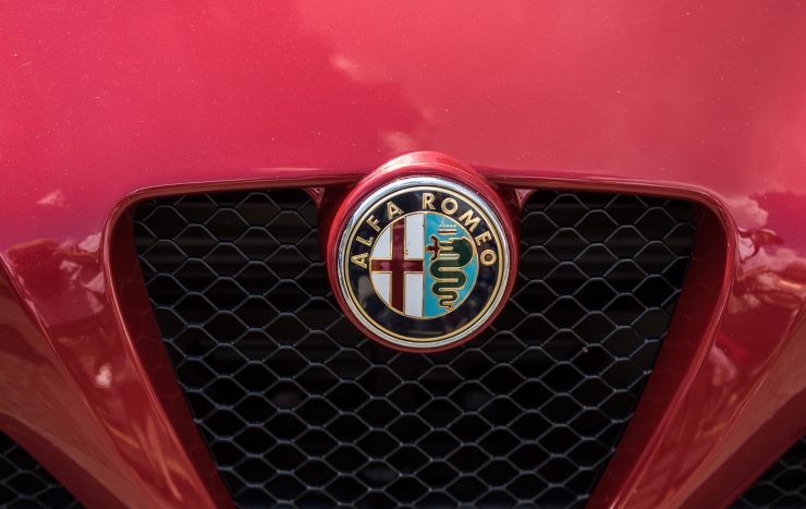Illustrazione del logo dell'Alfa Romeo (Pixabay FOTO) - managementcue.it