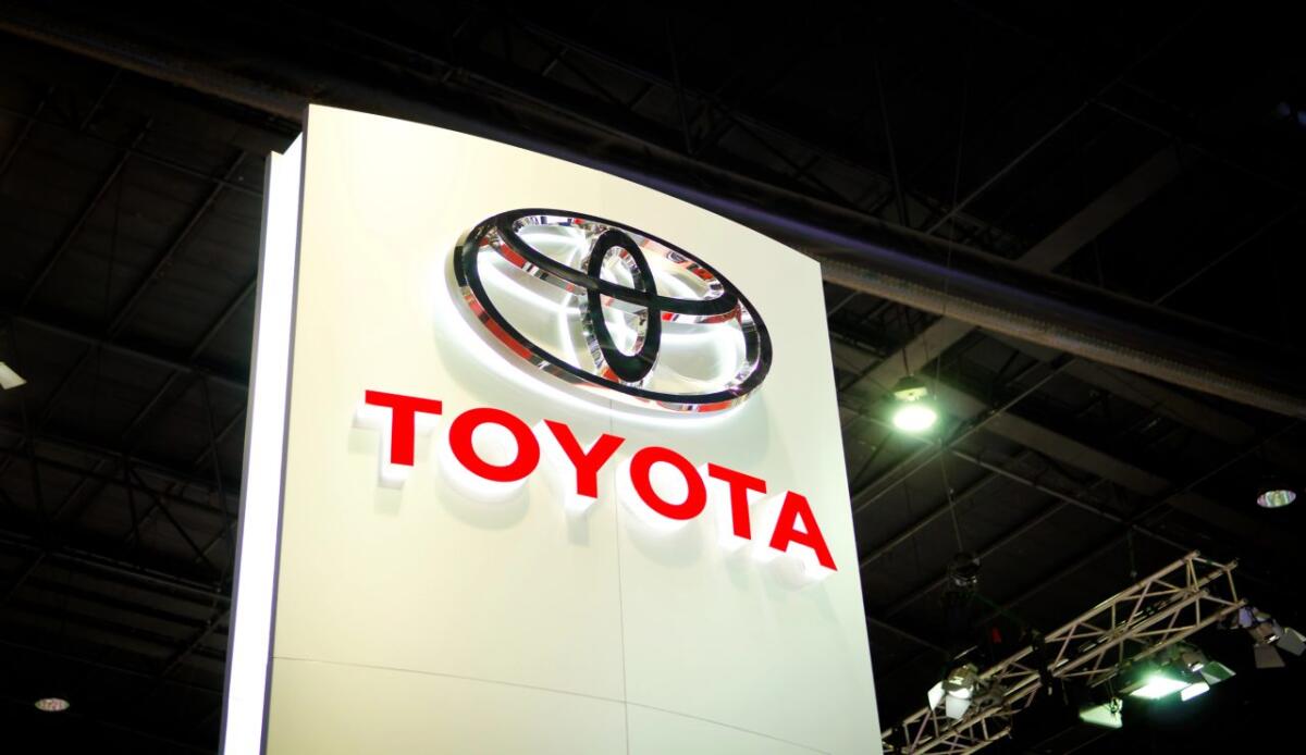 Transizione ecologica per tutti: Toyota estende gli eco-bonus su tutta la gamma - Un passo in avanti (depositphotos.com) - www.vehiclecue.it