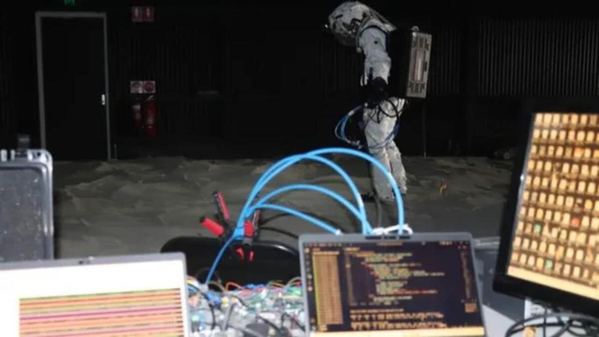 Esoscheletro a muscoli artificiali: verso una nuova generazione di tute spaziali e assistenza robotica - Prototipo della tuta spaziale. Credits: Dr Emanuele Pulvirenti