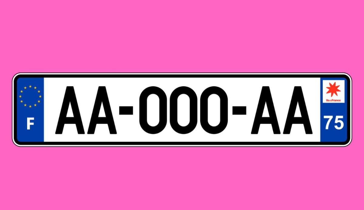Tra non molto circoleranno delle targhe rosa sulle strade francesi - 