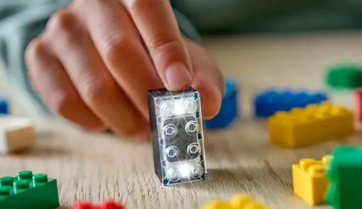 Lego Smart Brick: come funziona il mattoncino intelligente che vuole rivoluzionare l’interazione nel gioco - 